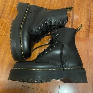 Dr. Martens Jadon Boot - Black